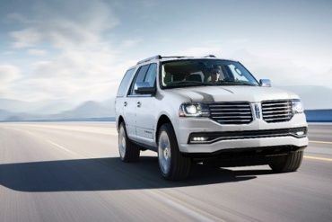 15LincolnNavigator 01 HR