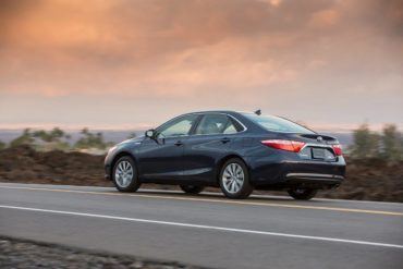 2015 Toyota Camry Hybrid 011