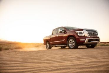 2020 Nissan TITAN SL 21