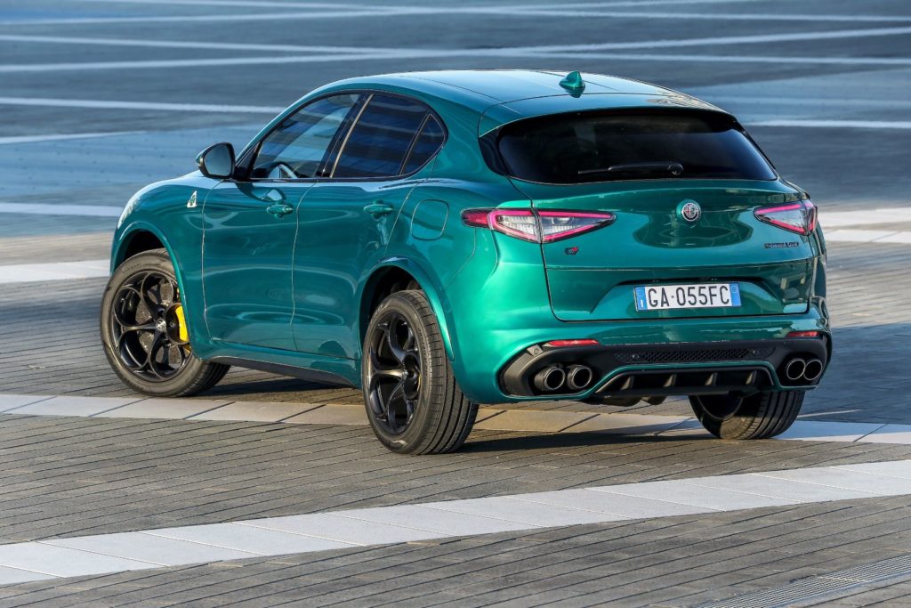 2021 Alfa Romeo Stelvio 16