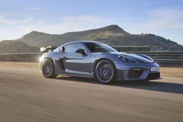 2022 Porsche 718 Cayman GT4 RS e1640023482397