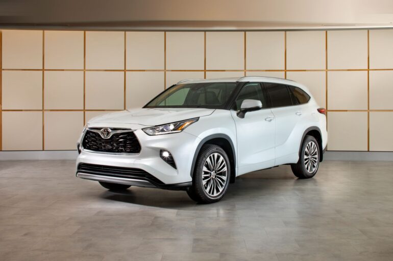 2023 Toyota Highlander 2