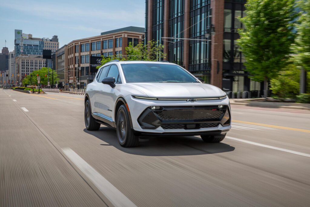 2024 Chevy Equinox EV 3RS 4 1