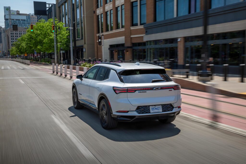 2024 Chevy Equinox EV 3RS 5 1