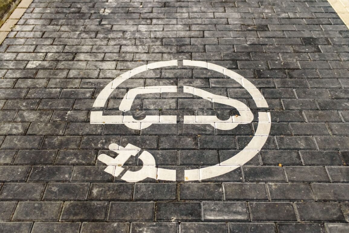 EV Pavement Logo